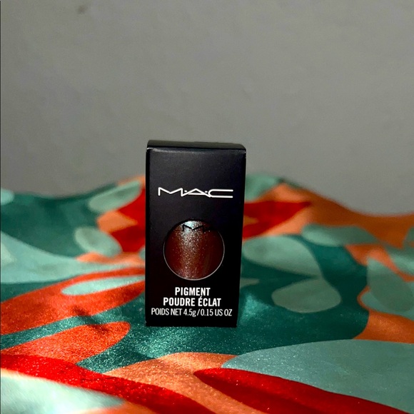 MAC Pigment “Blue Brown” - Picture 1 of 2